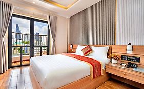 Luna Saigon Hotel - Bui Vien Walking Street